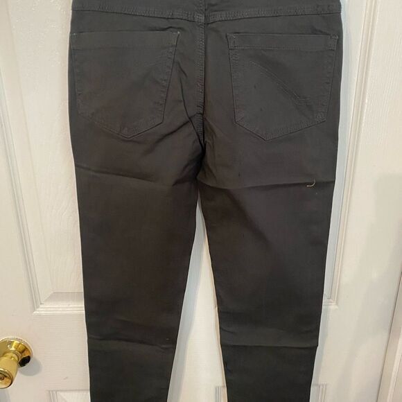- Girls‎ size 10 charcoal, colored pants - Picture 5 of 5
